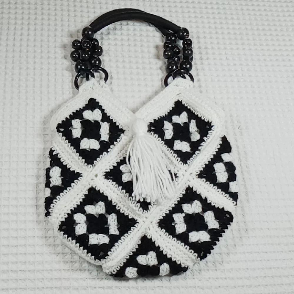 Hand Crafted Blk/Wht Crochet Granny Square Handbag With Beaded Handle & Tassel - Picture 1 of 8